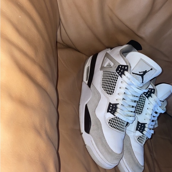 They are still in great condition just need a little clean